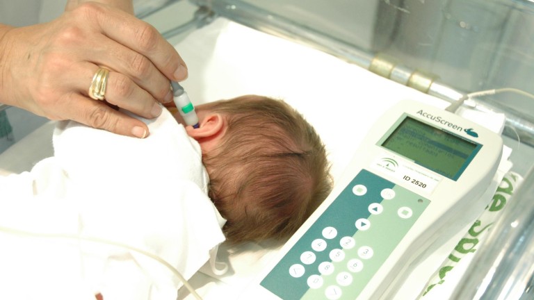 El Hospital de Jaén realizó 2.237 pruebas auditivas a los bebés en 2016