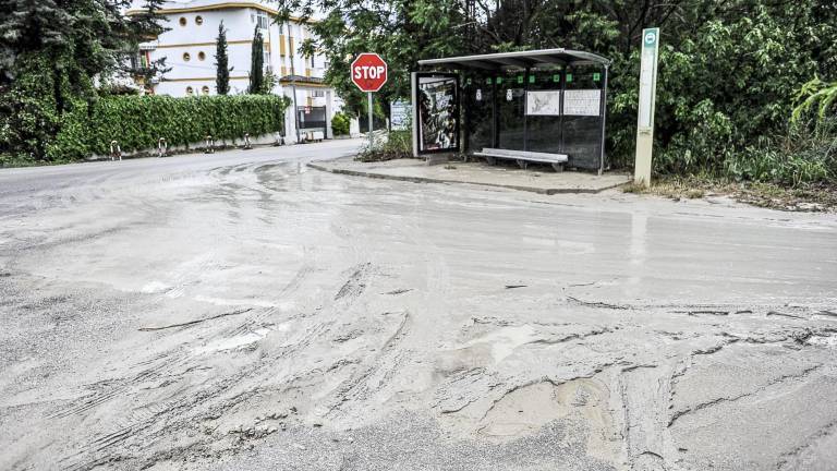 Un chaparrón que anega las calles