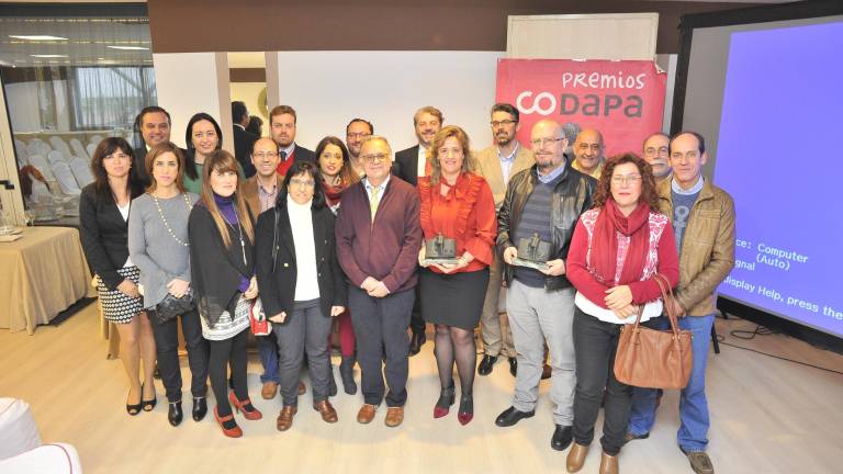 “Prensa-Escuela” recibe el gran aplauso de los padres “Prensa-Escuela” recibe el gran aplauso de los padres