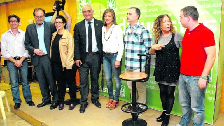 Encarnación Camacho ofrece soluciones para el ciudadano Encarnación Camacho ofrece soluciones para el ciudadano