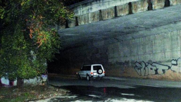 Ocho heridos leves en una colisión entre dos vehículos Ocho heridos leves en una colisión entre dos vehículos