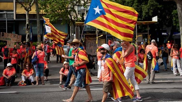 La Guardia Civil identifica a los responsables de la web del 1-O La Guardia Civil identifica a los responsables de la web del 1-O