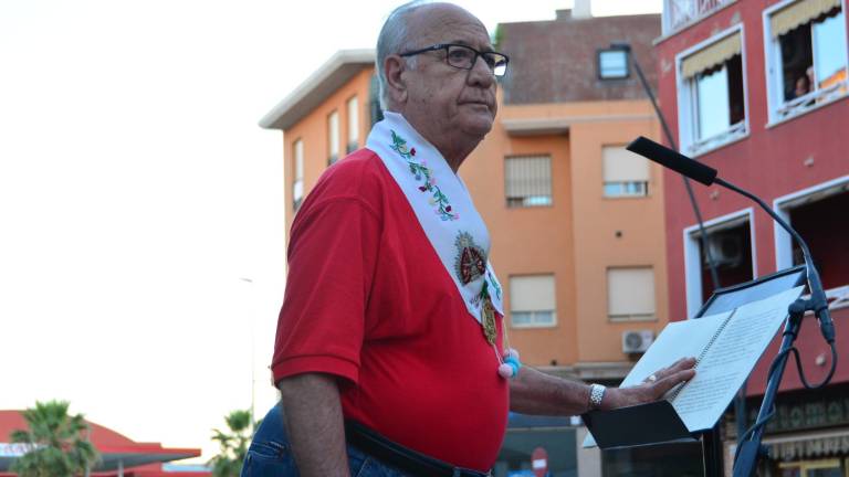 Emotiva despedida a la patrona Emotiva despedida a la patrona