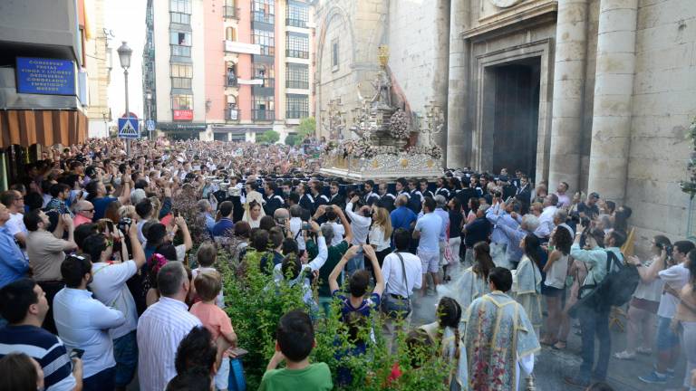 La Reina de Jaén se funde con su pueblo La Reina de Jaén se funde con su pueblo
