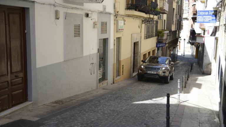 La calle Ruiz Romero, un “peligro” para los peatones