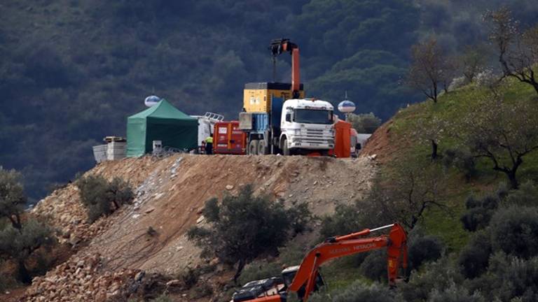 Encuentran restos biológicos en el pozo donde se busca a Julen