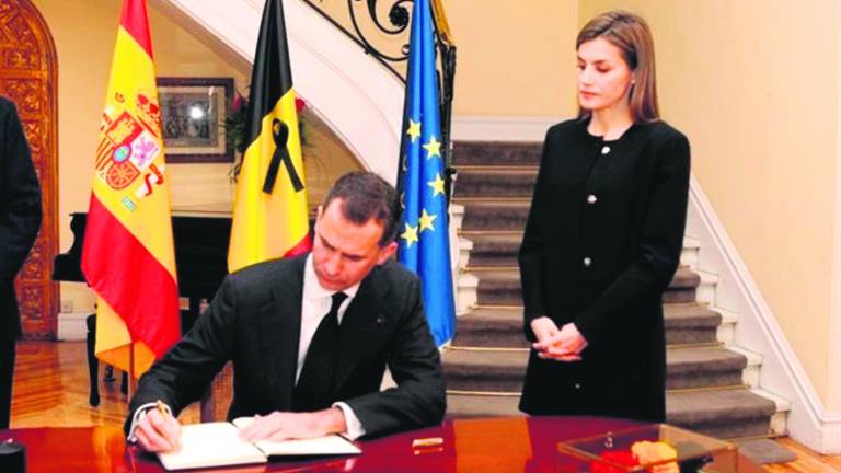 Felipe VI pide unidad y fortaleza frente a los ataques Felipe VI pide unidad y fortaleza frente a los ataques