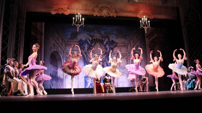 Un baile real conquista la capital Un baile real conquista la capital