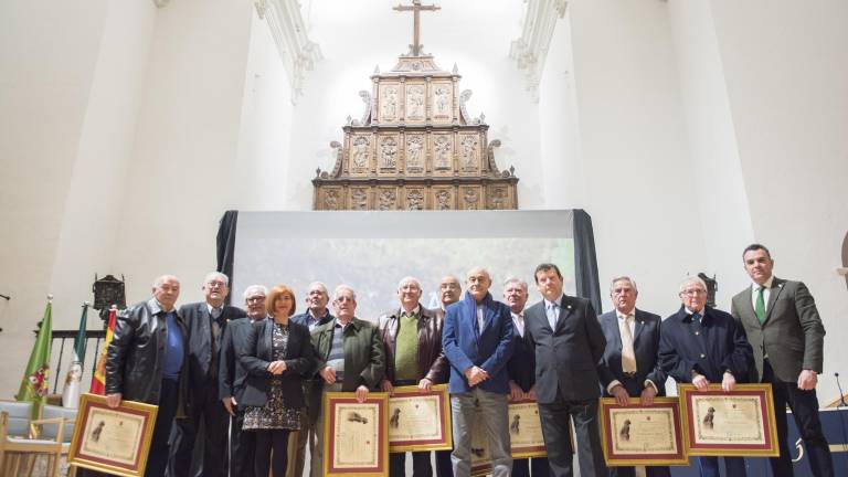 Honores a artesanos jubilados Honores a artesanos jubilados