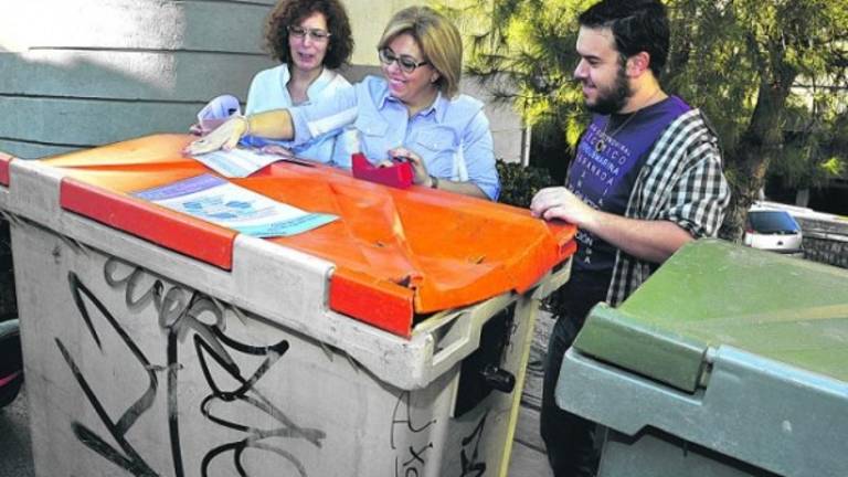 Guadalquivir educa para cuidar la imagen de su barrio Guadalquivir educa para cuidar la imagen de su barrio