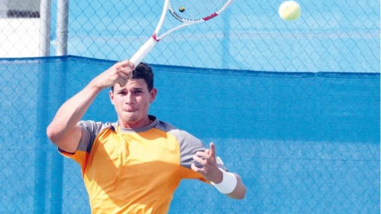 Iván Arenas, con paso firme hacia el título Iván Arenas, con paso firme hacia el título