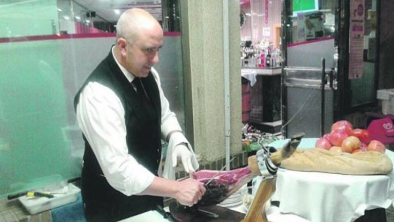El secreto para cortar un jamón es ponerle cariño El secreto para cortar un jamón es ponerle cariño