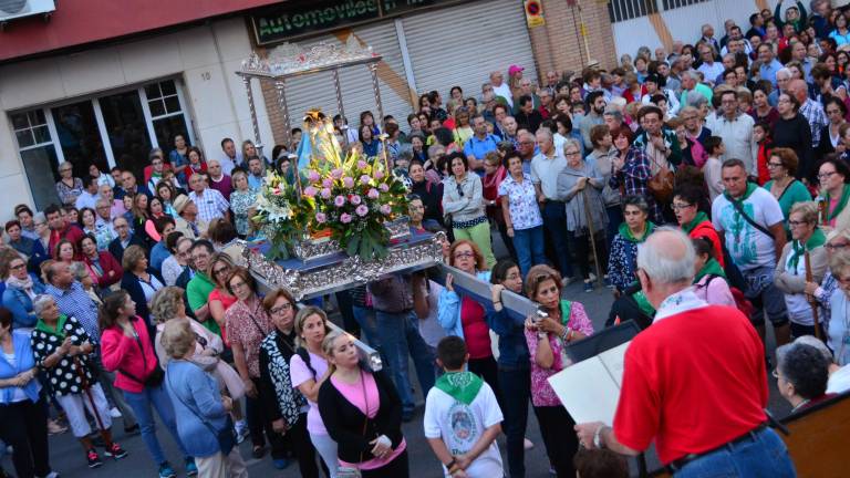 Emotiva despedida a la patrona Emotiva despedida a la patrona