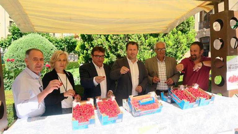 La VII Muestra Provincial de la Cereza recorrerá una veintena de municipios La VII Muestra Provincial de la Cereza recorrerá una veintena de municipios