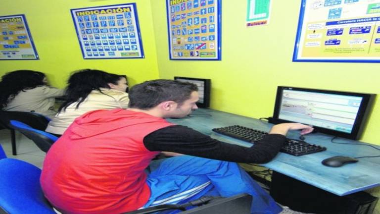 El 57% de los conductores logra el teórico a la primera El 57% de los conductores logra el teórico a la primera