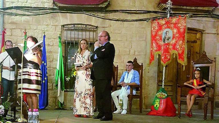 Sorihuela, junto a su patrona