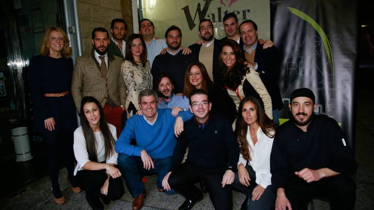 Brindis con “Santo Reino” Brindis con “Santo Reino”