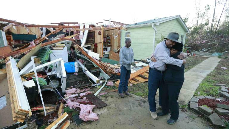Los tornados y tormentas dejan al menos 14 muertos en el sureste de EEUU Los tornados y tormentas dejan al menos 14 muertos en el sureste de EEUU