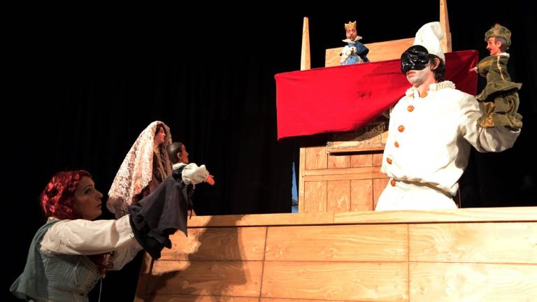 Teatro con “premio” para disfrutar toda la familia Teatro con “premio” para disfrutar toda la familia