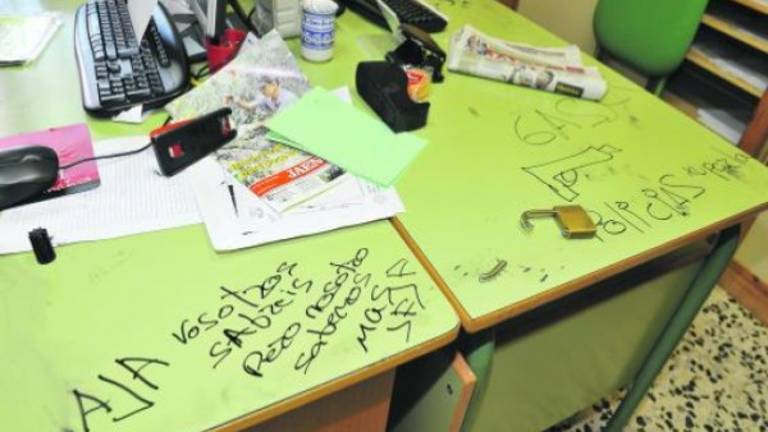 Roban en el colegio Santa Capilla de San Andrés Roban en el colegio Santa Capilla de San Andrés