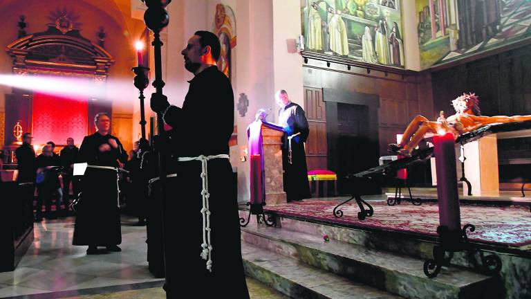 Una Pasión sin procesiones Una Pasión sin procesiones