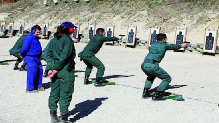 Oficiales solicitan el aumento de plazas en la Guardia Civil por la amenaza del yihadismo Oficiales solicitan el aumento de plazas en la Guardia Civil por la amenaza del yihadismo