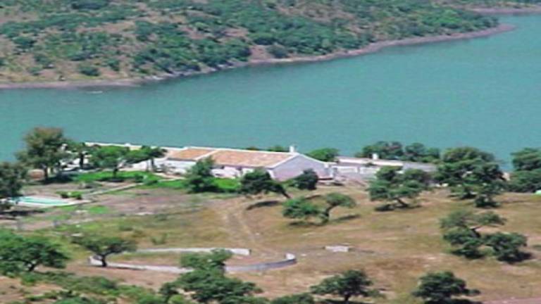 Una auditoría aconseja devolver 5 millones de la venta de La Dehesilla Una auditoría aconseja devolver 5 millones de la venta de La Dehesilla