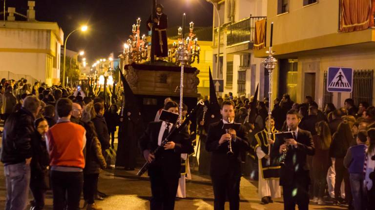 Nazareth y Pasión llenan la calle de solemnidad