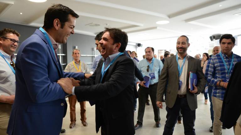 Requena promete ser el presidente “de todos” Requena promete ser el presidente “de todos”