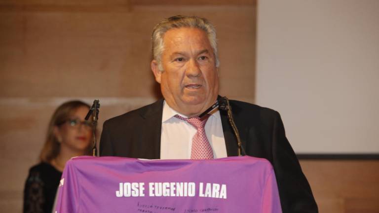 Una institución al servicio del Real Jaén y su cantera Una institución al servicio del Real Jaén y su cantera