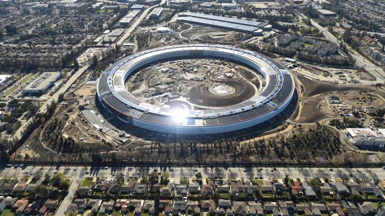 El Apple Campus 2 está pensado para alojar a 13.000 personas. El Apple Campus 2 está pensado para alojar a 13.000 personas.