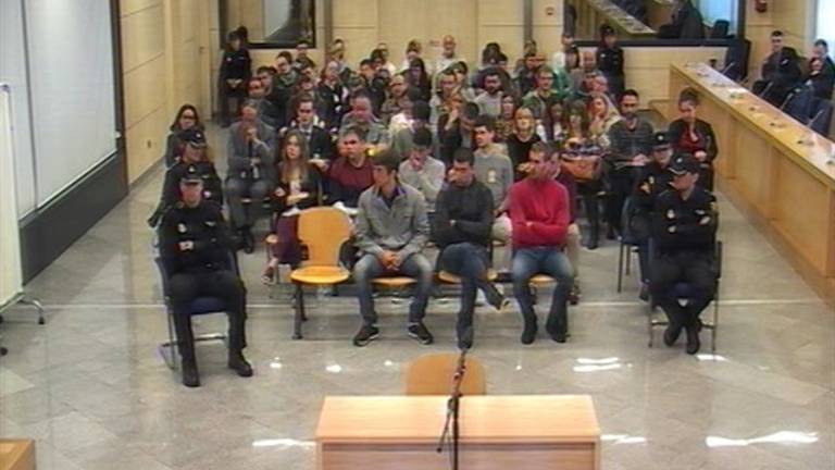 Expertos asocian el “acoso” de Alsasua con una orden de ETA Expertos asocian el “acoso” de Alsasua con una orden de ETA
