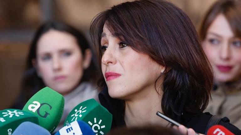 Más de 350.000 firmas por el indulto de Juana Rivas