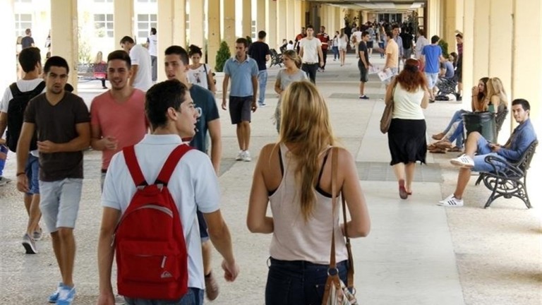 España, el tercer país de la UE con menos licenciados universitarios con empleo