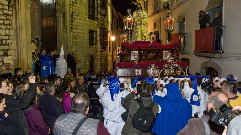 Nazareth y Pasión llenan la calle de solemnidad Nazareth y Pasión llenan la calle de solemnidad