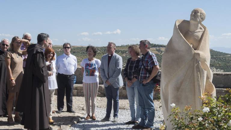 Nueva escultura de San Juan de la Cruz en el convento carmelita