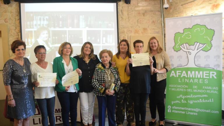 Galardones a luchadoras por los derechos de la mujer rural