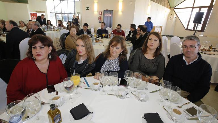 Los asistentes al acto Los asistentes al acto