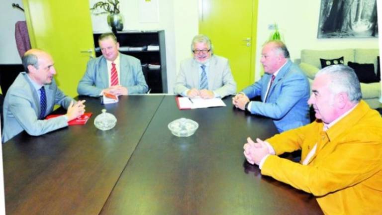 Croacia envía a su embajador para explorar el aceite de oliva Croacia envía a su embajador para explorar el aceite de oliva