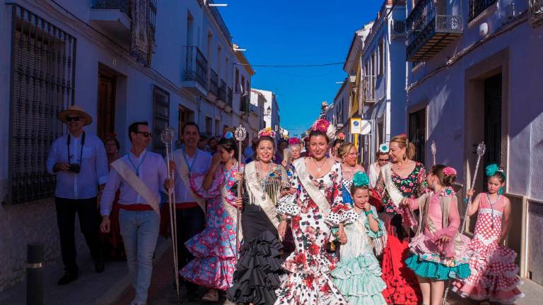 Peregrinos hacia El Batanejo Peregrinos hacia El Batanejo