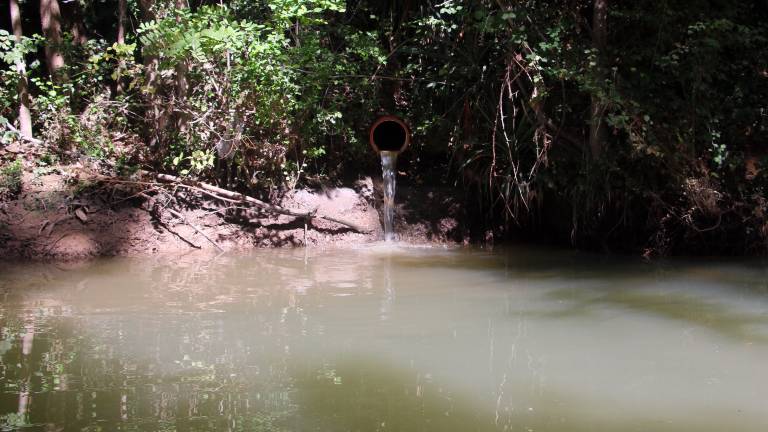 Los vertidos de aguas fecales en el Aguascebas se suceden Los vertidos de aguas fecales en el Aguascebas se suceden