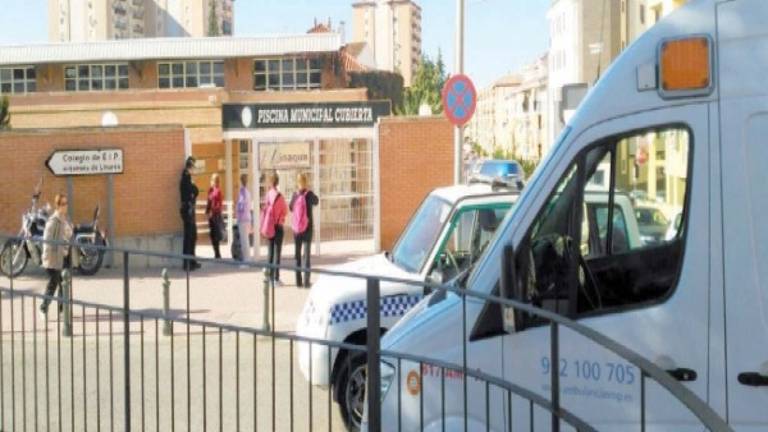 La muerte sorprende a una mujer en la piscina cubierta La muerte sorprende a una mujer en la piscina cubierta
