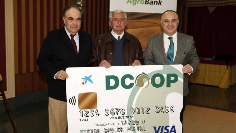 CaixaBank y Dcoop crean una visa para cooperativistas