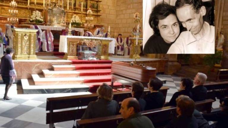 Decenas de linarenses despiden a la hermana de Manuel Lozano, “Lolo”