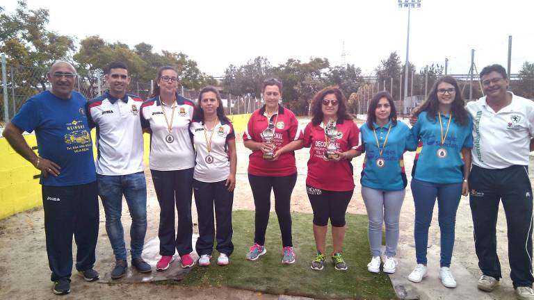 Dos flamantes campeonas de España de bolo