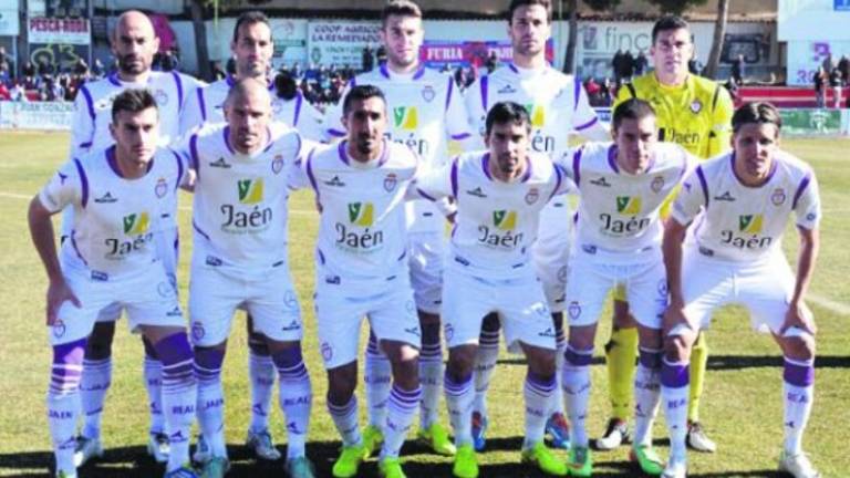 El colista saca los colores a un pésimo Real Jaén El colista saca los colores a un pésimo Real Jaén
