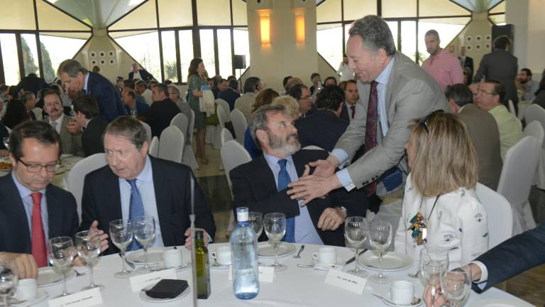 “Invertimos en futuro y riqueza” “Invertimos en futuro y riqueza”