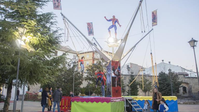 Colecta de alimentos para Cáritas local con la “Ciudad de los Niños”