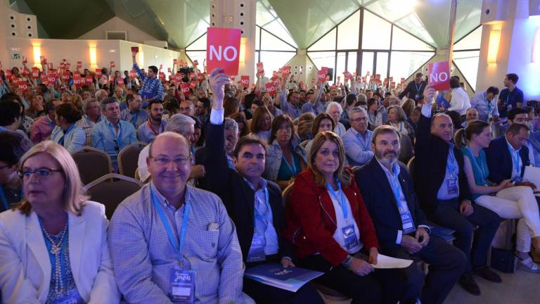 Requena promete ser el presidente “de todos” Requena promete ser el presidente “de todos”