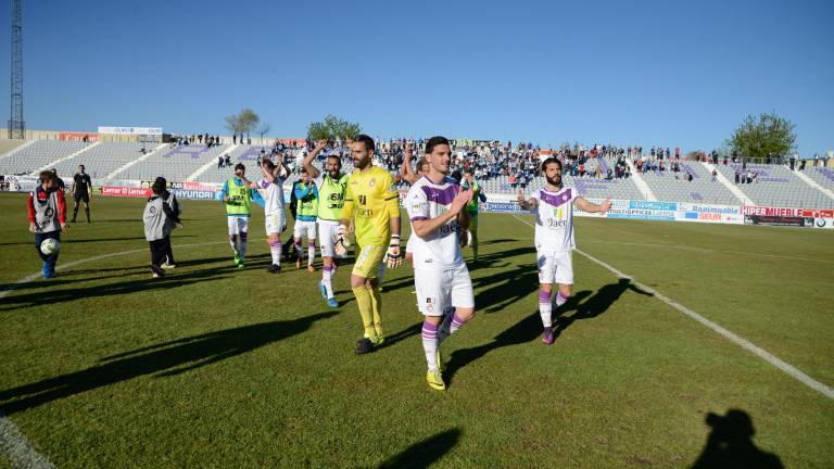 El Real Jaén toma aire con una victoria con sufrimiento El Real Jaén toma aire con una victoria con sufrimiento
